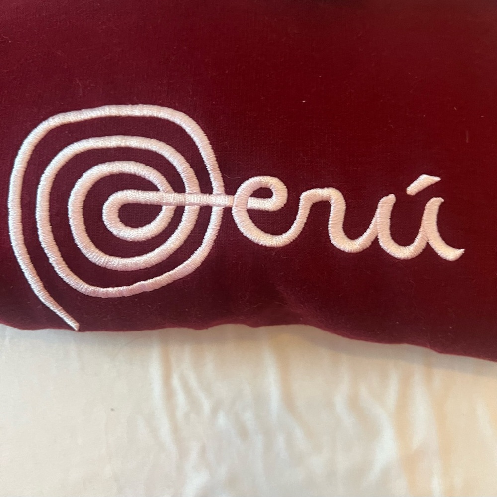Vishen Peru Embroidered Graphic Hoodie Burgundy Cotton Sweatshirt Size Large - Picture 3 of 4